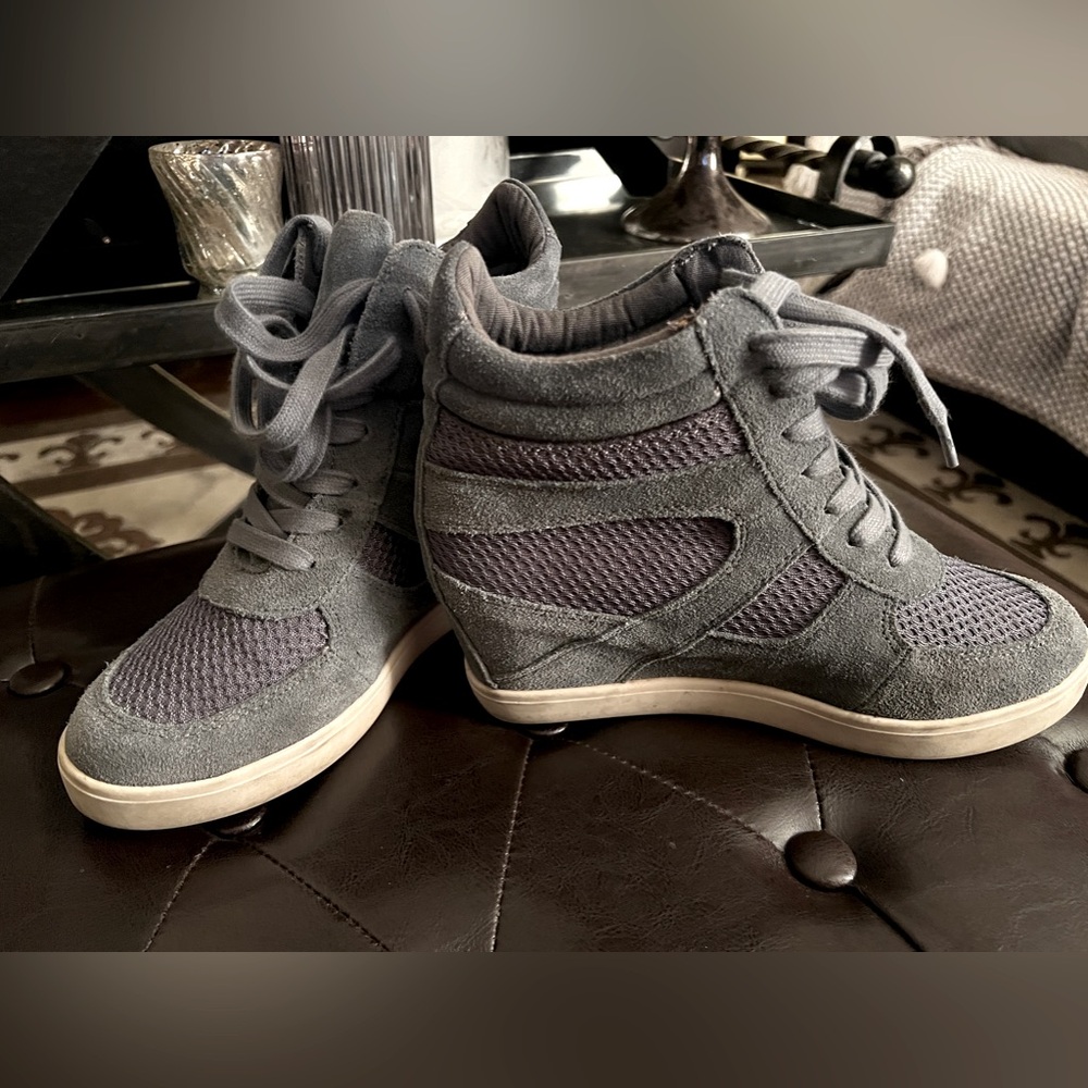 Steve Madden Shoes | Steve Madden Wedge Sneaker | Color: Gray | Size: 9